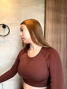 Nikii   online show from 11/05/25, 01:03