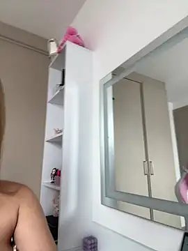 Nikii   online show from 03/26/26, 03:43