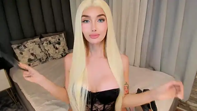 Snapshot of EmeraldGreyson chatting on 02/21/26, 06:15 EmeraldGreyson online show from 02/21/26, 06:15