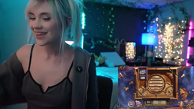 littlelune online show from 10/29/25, 01:37