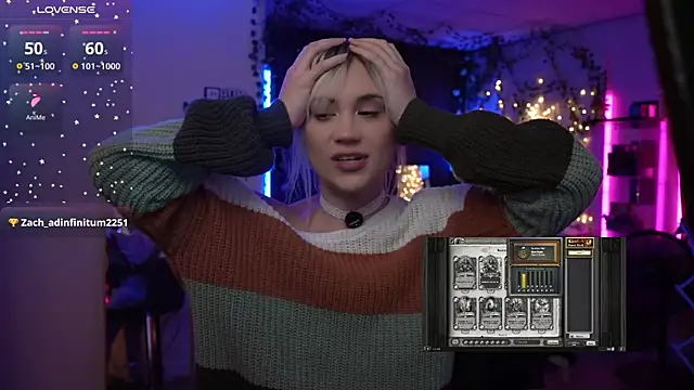 littlelune online show from 11/17/25, 01:20