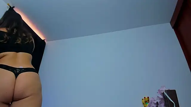 Luna-Gomez online show from 10/23/25, 03:21