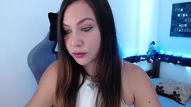Luna-Gomez online show from 10/09/25, 05:02