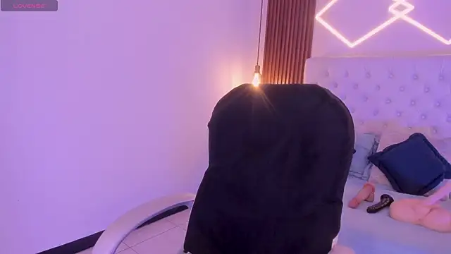 Miiaa jones online show from 03/28/26, 01:56