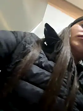 Isabella21  online show from 11/08/25, 11:19