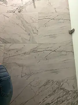 Isabella21  online show from 10/04/25, 10:44