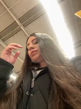 Isabella21  online show from 02/16/26, 11:57