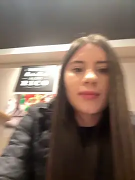 Isabella21  online show from 10/15/25, 11:24