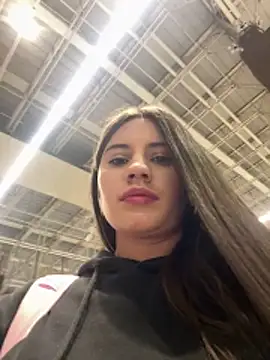 Isabella21  online show from 10/23/25, 12:20