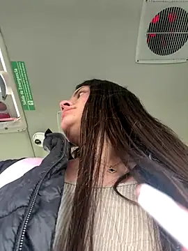 Isabella21  online show from 10/30/25, 09:11