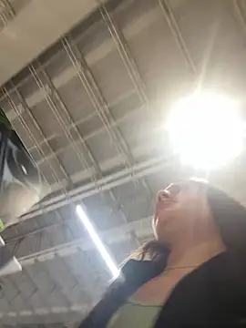 Isabella21  online show from 11/02/25, 10:48