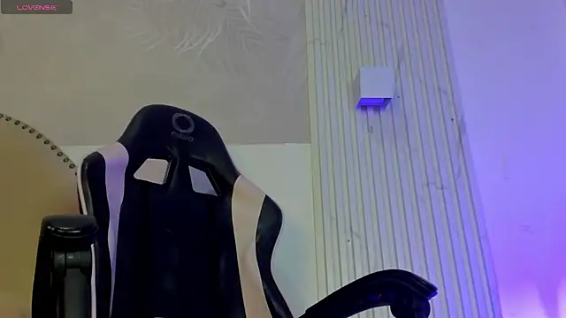 Melany  08 online show from 10/15/25, 02:43