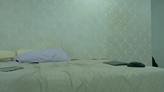 BeccaReedd online show from 11/20/25, 11:22