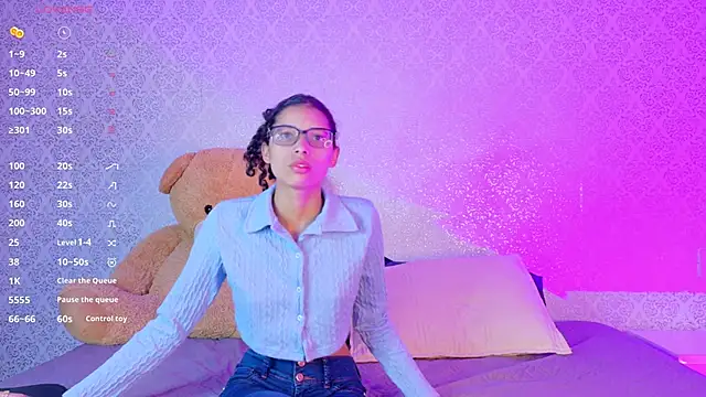 BeccaReedd online show from 10/23/25, 09:35