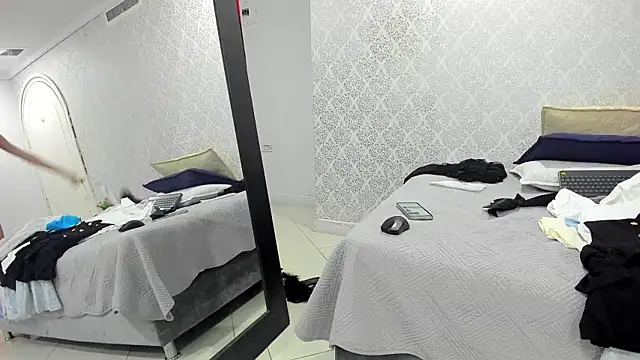 BeccaReedd online show from 11/08/25, 11:03