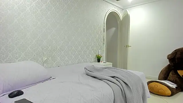 BeccaReedd online show from 11/09/25, 11:03