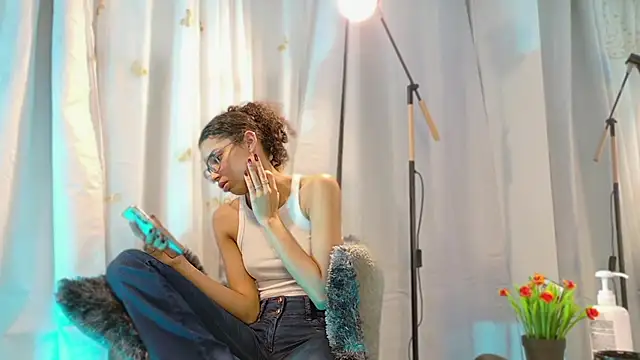 BeccaReedd online show from 12/03/25, 02:34