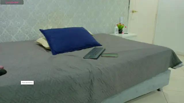 BeccaReedd online show from 10/30/25, 10:57