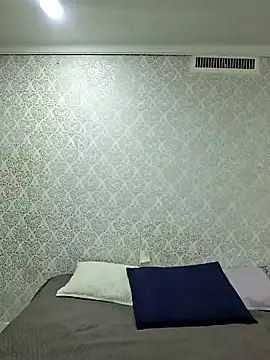 BeccaReedd online show from 11/14/25, 11:03