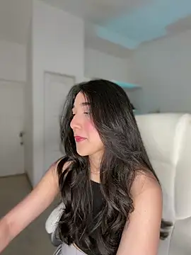julieta jhonss online show from 06/18/26, 02:10