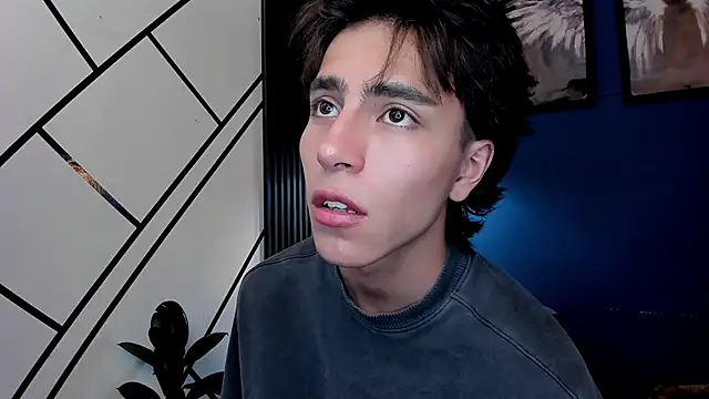 Christopher 77 online show from 12/16/25, 07:40