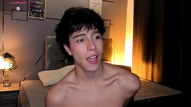 Christopher 77 online show from 11/21/25, 01:32