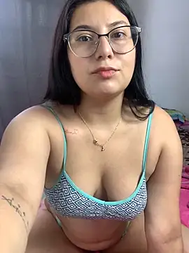 Snapshot of Velma_star chatting on 11/15/25, 12:20 Velma star online show from 11/15/25, 12:20