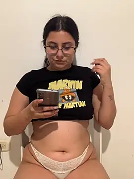 Snapshot of Velma_star chatting on 11/06/25, 11:20 Velma star online show from 11/06/25, 11:20