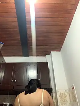 Snapshot of Velma_star chatting on 11/28/25, 11:27 Velma star online show from 11/28/25, 11:27