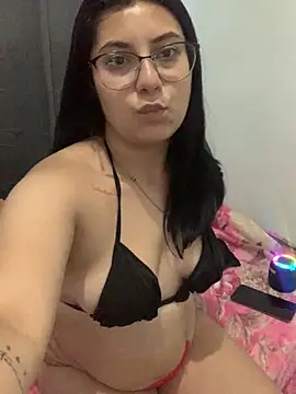 Snapshot of Velma_star chatting on 11/01/25, 10:42 Velma star online show from 11/01/25, 10:42