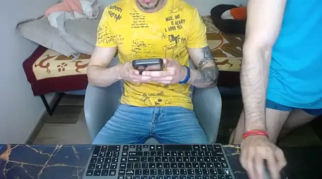 Snapshot of bossking017 chatting on 03/22/25, 01:08 bossking017 online show from 03/22/25, 01:08