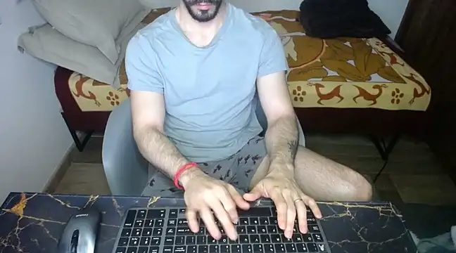 Snapshot of bossking017 chatting on 03/17/25, 11:21 bossking017 online show from 03/17/25, 11:21