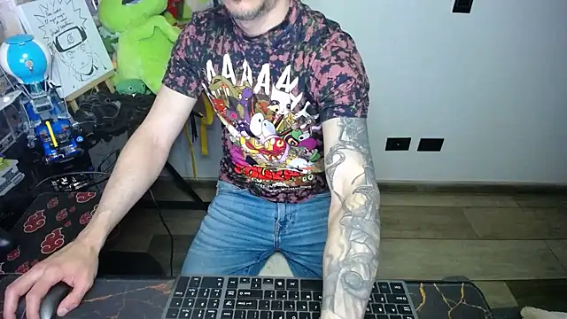 Snapshot of bossking017 chatting on 11/12/25, 10:35 bossking017 online show from 11/12/25, 10:35