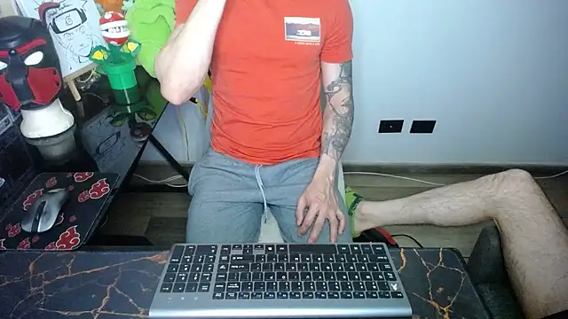 Snapshot of bossking017 chatting on 09/22/25, 06:41 bossking017 online show from 09/22/25, 06:41