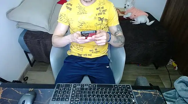 Snapshot of bossking017 chatting on 03/07/25, 12:04 bossking017 online show from 03/07/25, 12:04