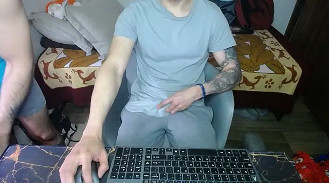 Snapshot of bossking017 chatting on 03/14/25, 01:57 bossking017 online show from 03/14/25, 01:57