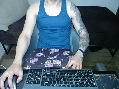 Snapshot of bossking017 chatting on 03/09/25, 02:18 bossking017 online show from 03/09/25, 02:18