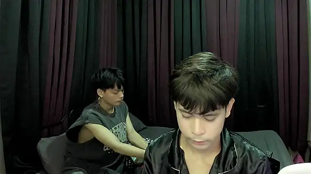 hotfreshdior online show from 11/30/25, 04:41