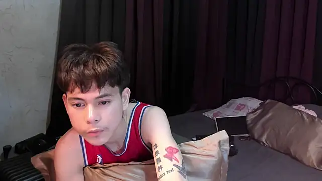 Snapshot of hotfreshdior chatting on 04/19/26, 06:32 hotfreshdior online show from 04/19/26, 06:32