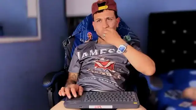 Thonixxx mr online show from 03/15/26, 03:57