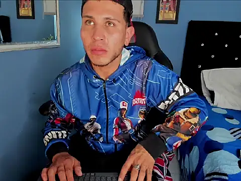 Snapshot of Thonixxx_mr chatting on 02/28/26, 04:17 Thonixxx mr online show from 02/28/26, 04:17