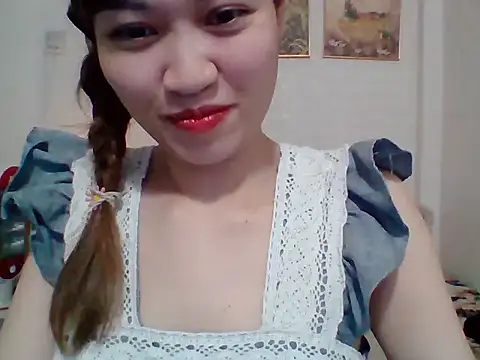 Snapshot of __Donna__ chatting on 10/09/25, 11:55 Donna online show from 10/09/25, 11:55