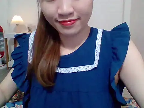 Snapshot of __Donna__ chatting on 10/12/25, 12:39 Donna online show from 10/12/25, 12:39