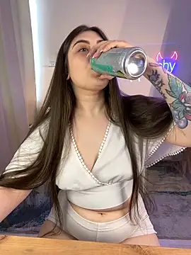 Lovely Waifu online show from 05/17/26, 03:34