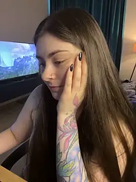 Lovely Waifu online show from 05/06/26, 12:20