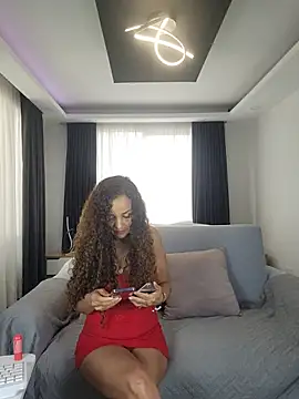 Snapshot of evasweett__ chatting on 06/09/26, 03:13 evasweett online show from 06/09/26, 03:13