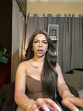 Snapshot of Nyxie_luxx chatting on 03/19/26, 02:17 Nyxie luxx online show from 03/19/26, 02:17