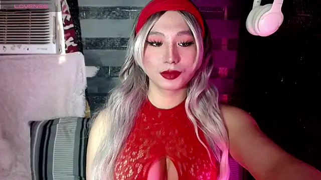 UrhotlucyTS online show from 10/04/25, 05:53