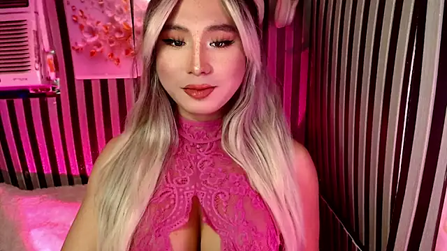 UrhotlucyTS online show from 02/05/26, 06:42