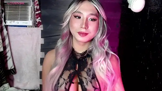 UrhotlucyTS online show from 10/07/25, 09:32